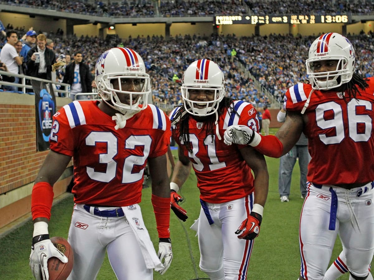 PHOTO: Patriots Vs. Lions Includes Throwback Uniforms 