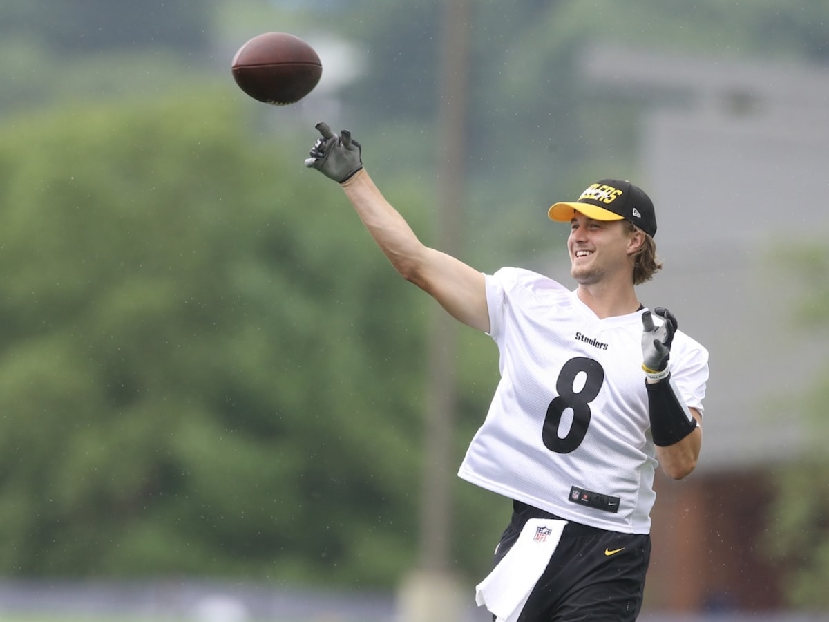 Kenny Pickett shines in Steelers' win, but Tomlin won't rush to