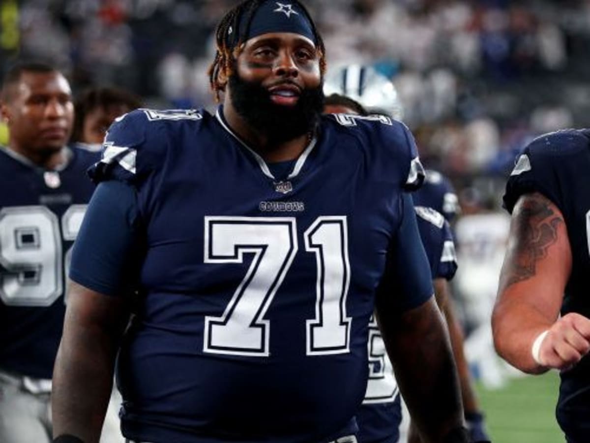 Cowboys LT Jason Peters checks out of game with hip injury