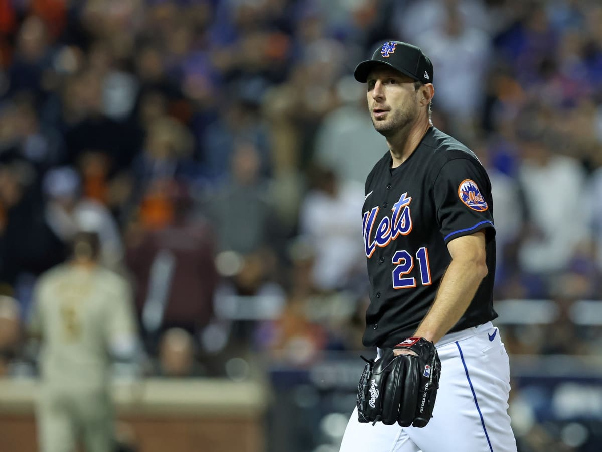 Padres Tag 7 Runs Off Mets' Max Scherzer in Game 1 of Wild Card Series -  Fastball