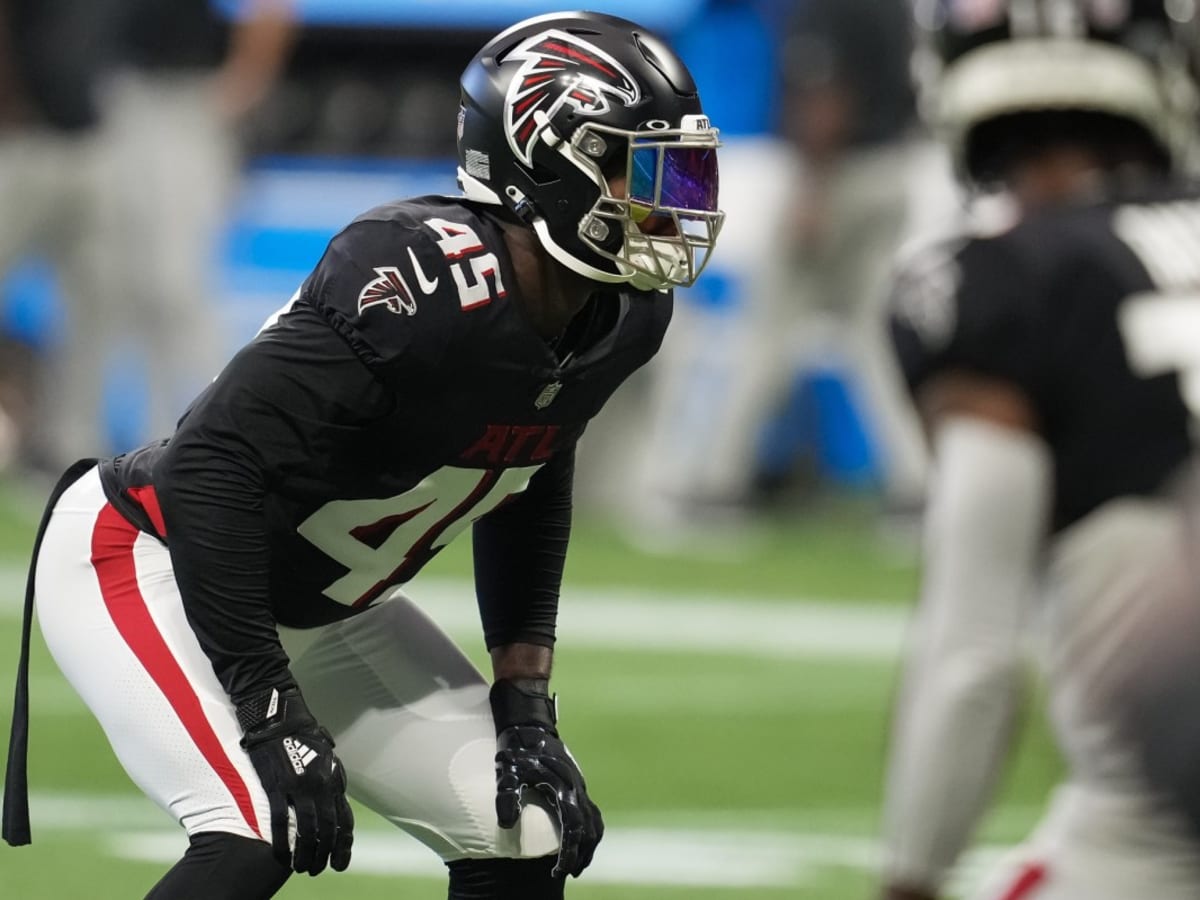 Report: Falcons trade Deion Jones to the Browns