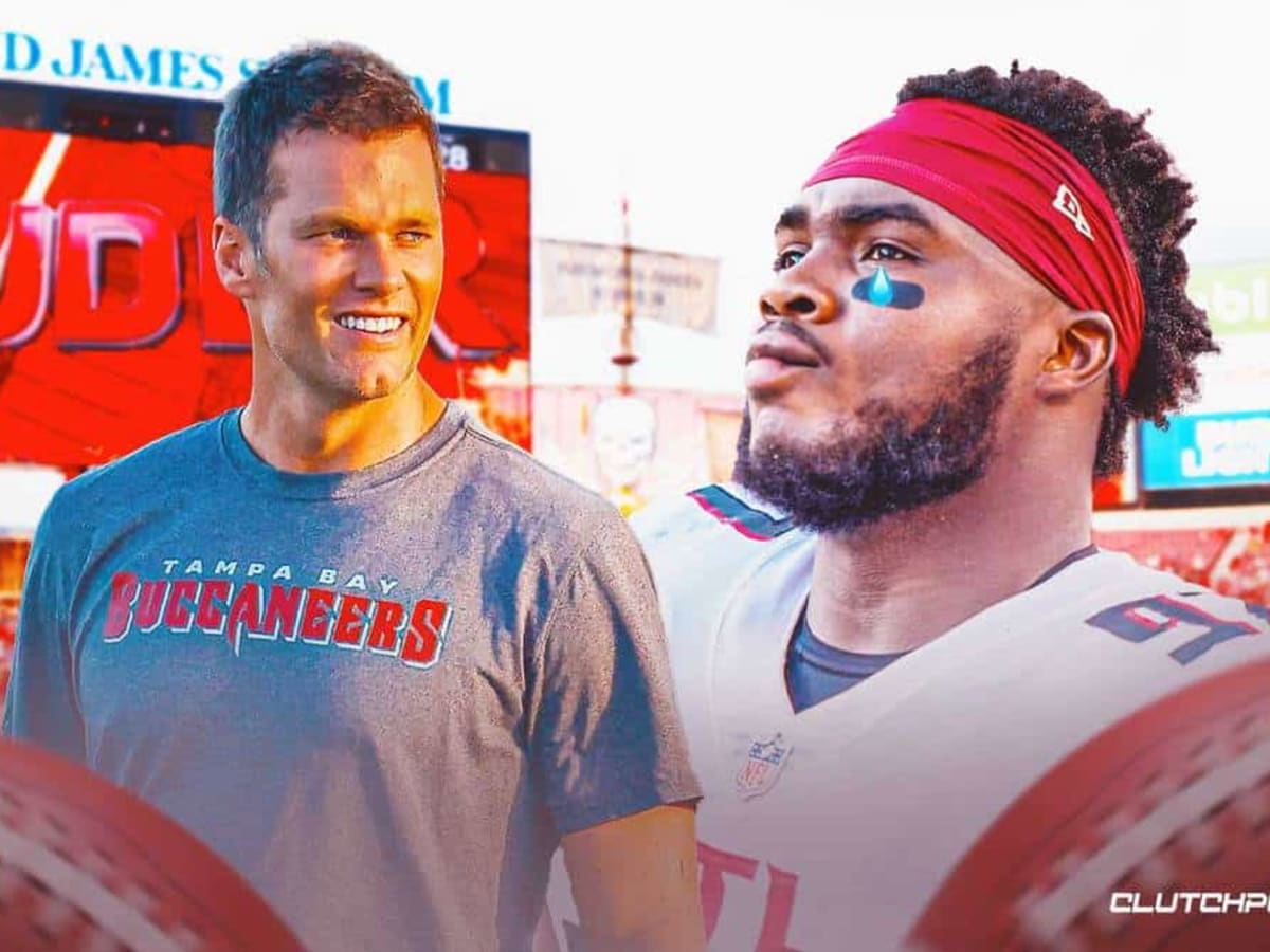 Atlanta, Georgia, USA. 8th Jan, 2023. Tampa Bay Buccaneers quarterback Tom  Brady (12) and offensive coordinator Byron Leftwich on the field during the  game against the Atlanta Falcons at Mercedes-Benz Stadium (Credit