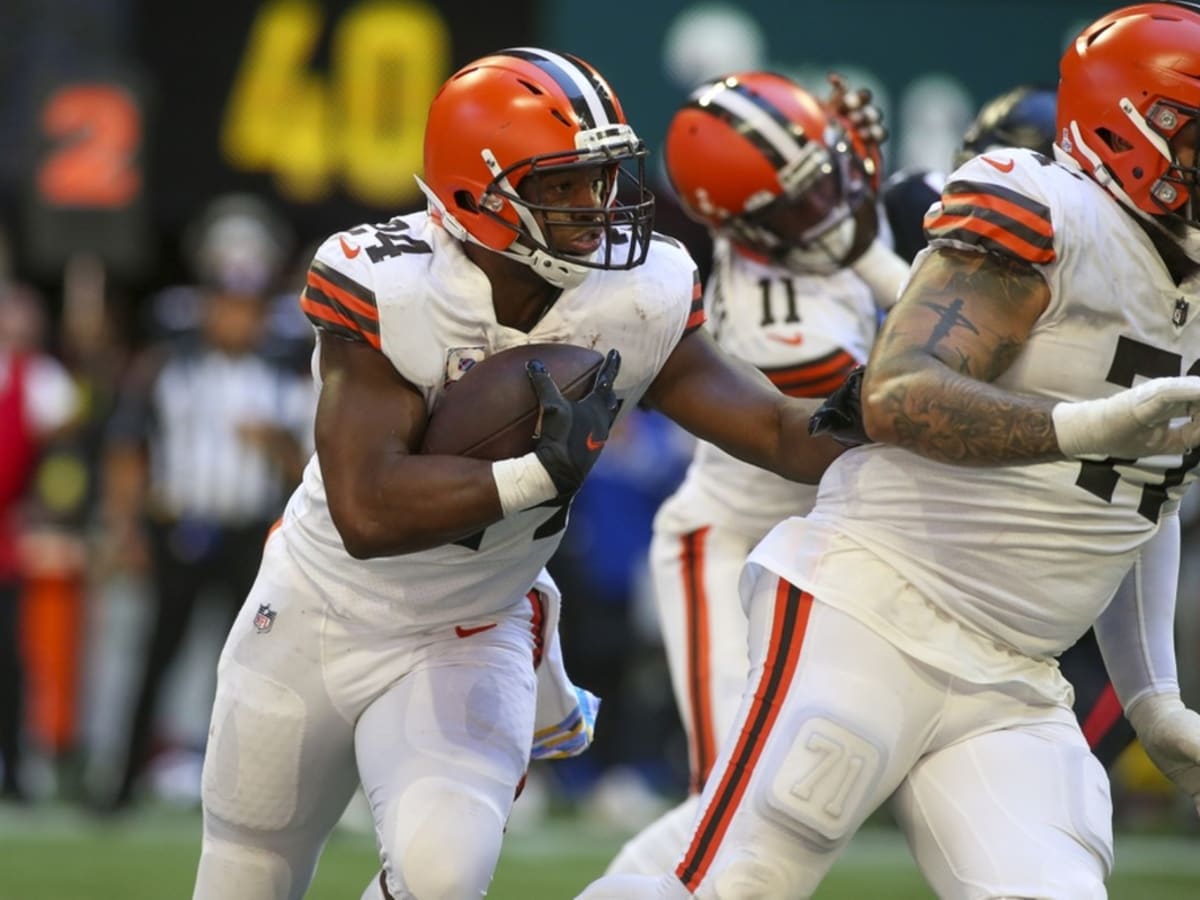 Nick Chubb's disappointed reaction to Browns' loss vs. Chargers