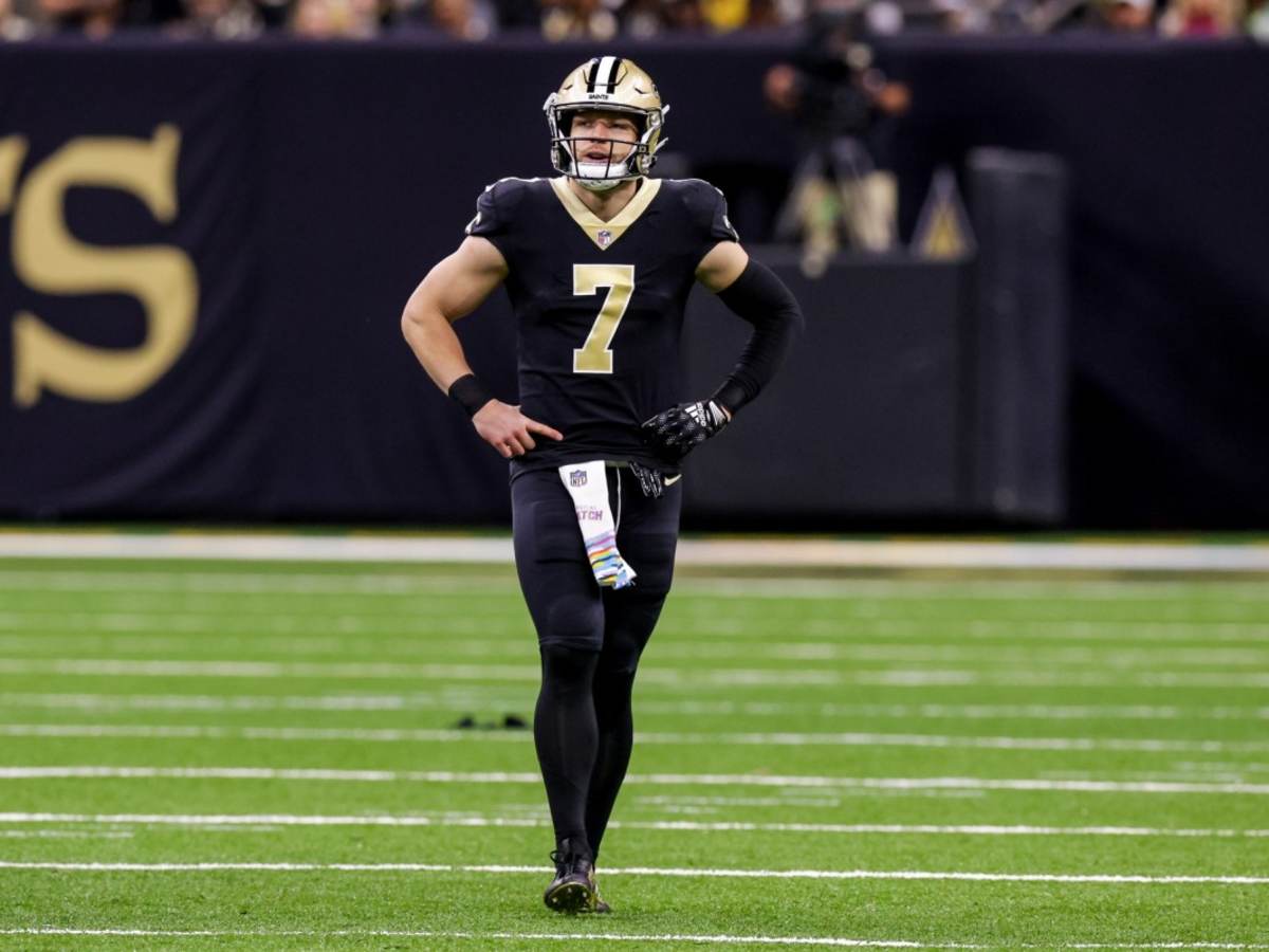 Watch: New Orleans Saints' Taysom Hill throws 50-yard pass to set