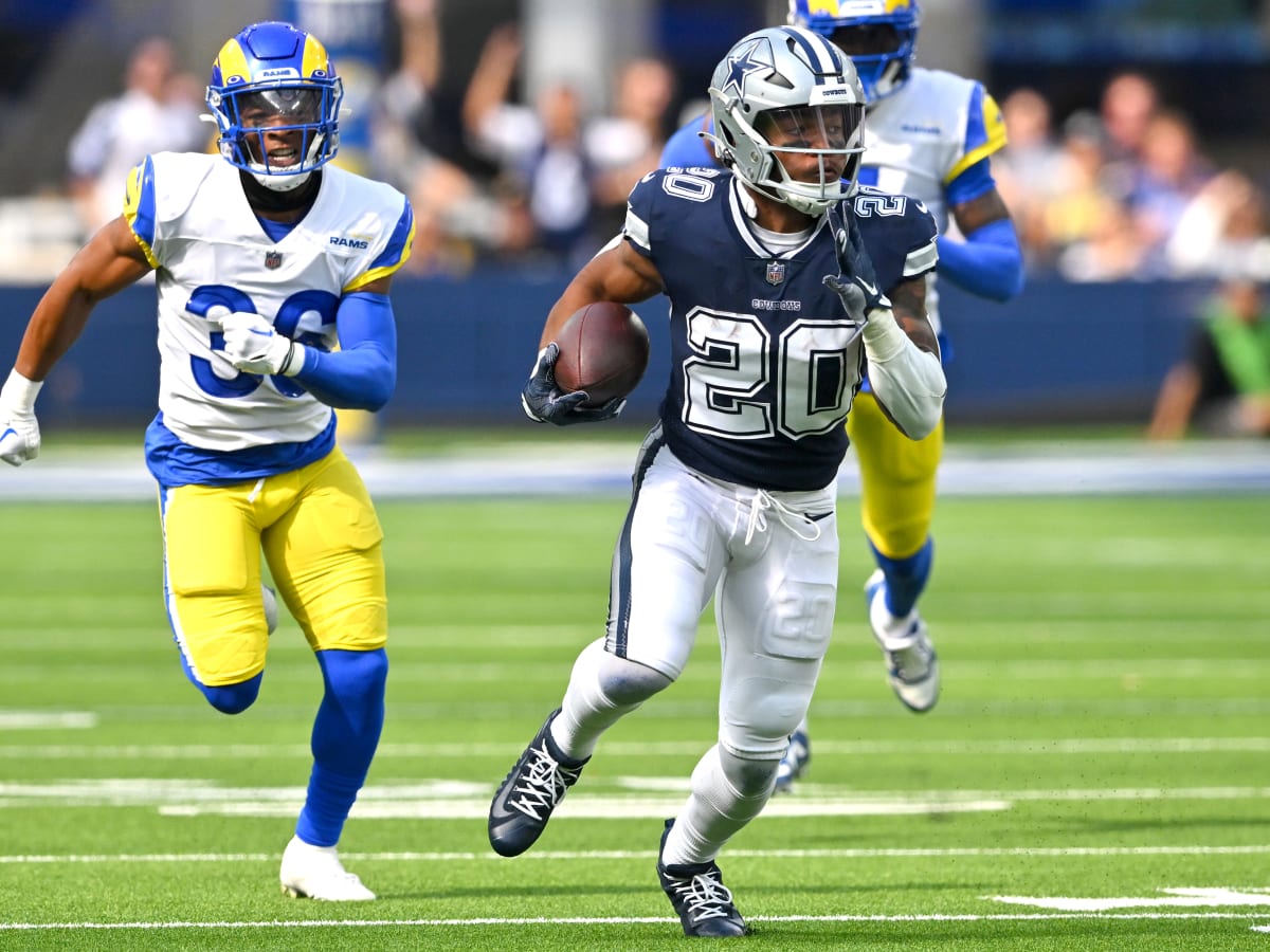 Ezekiel Elliott's explicit take on Cowboys' quarterback controversy: 'We're  used to the disrespect'