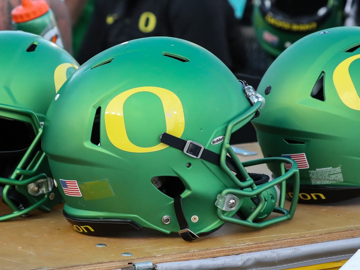PHOTOS: Oregon's pink-accented uniforms for breast cancer awareness 