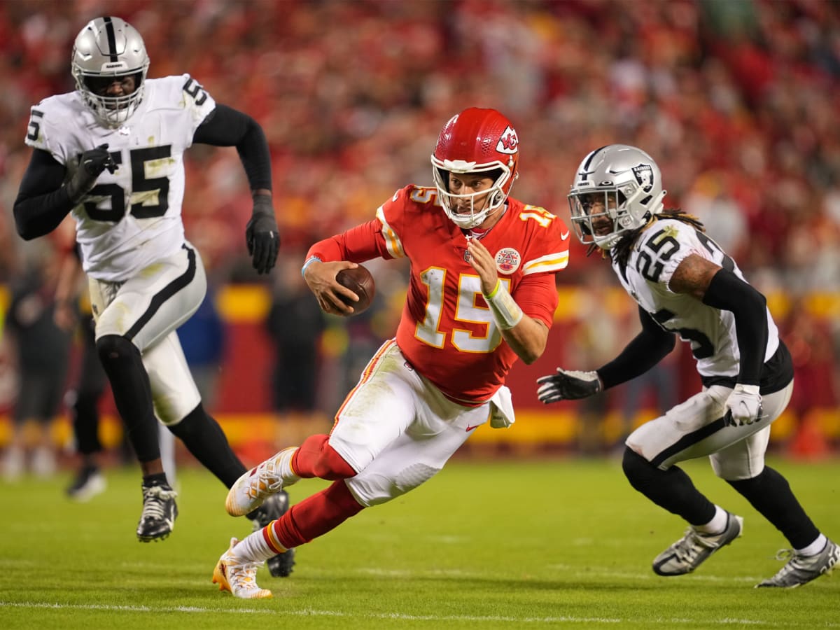 Chiefs vs. Raiders TV schedule: Start time, TV channel, live stream, odds  for Week 18 - Arrowhead Pride