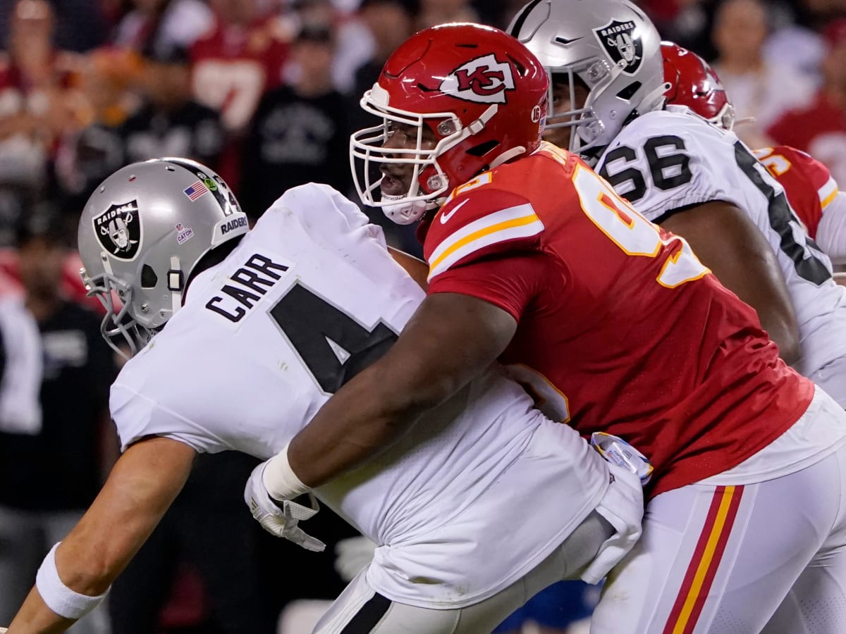 Chiefs offense gets going, galvanized by perception that officials are  picking on their right tackle - The San Diego Union-Tribune