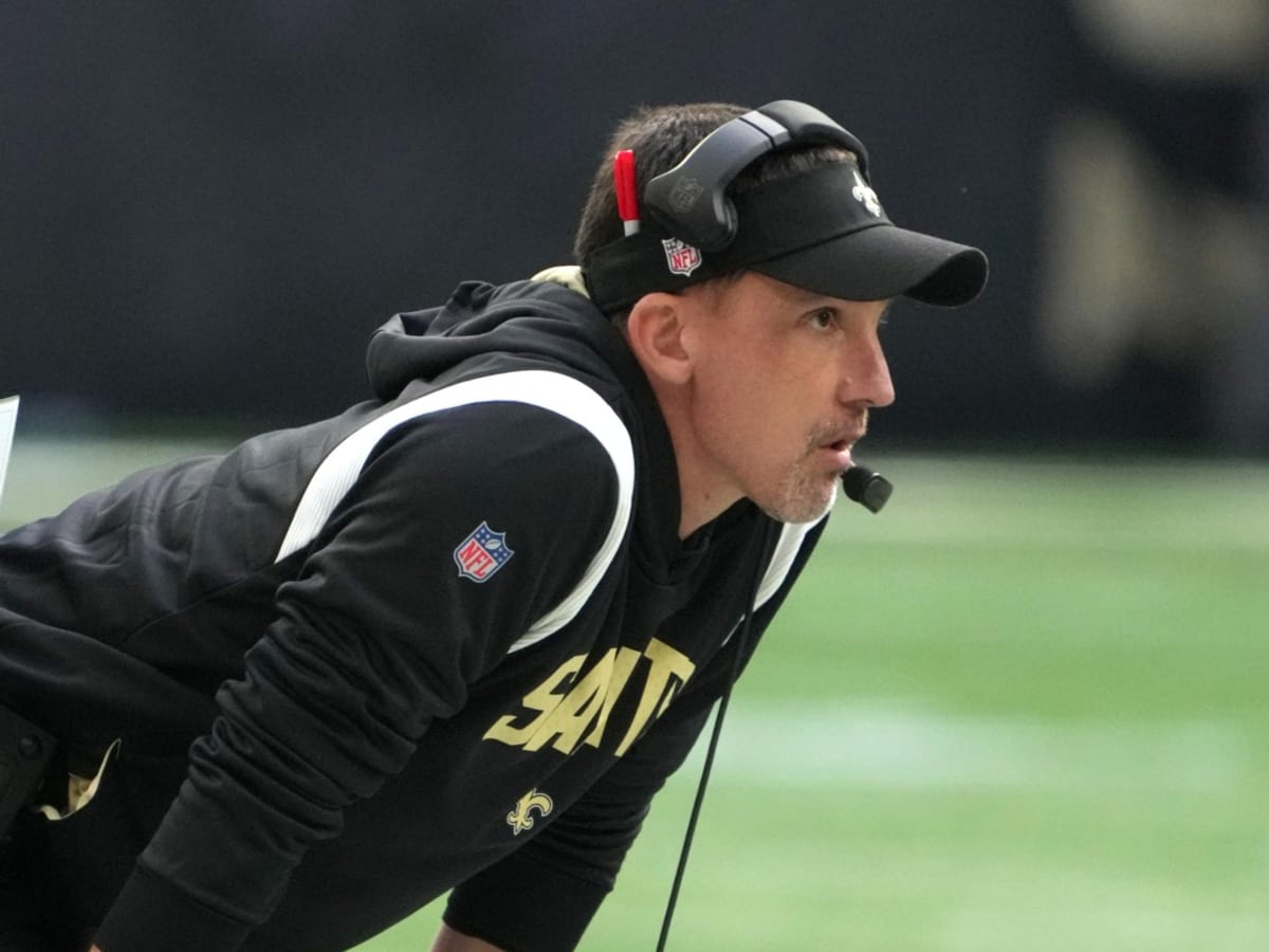 New Orleans, USA. August 13, 2023: New Orleans Saints Head Dennis Allen  encourages his players as they come off the field during NFL pre-season game  action between the New Orleans Saints and