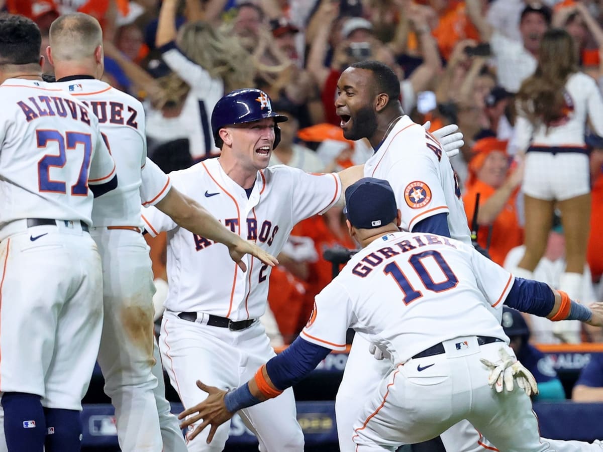 Yordan Alvarez hits another clutch homer to lead Houston over Seattle 4-2  in ALDS