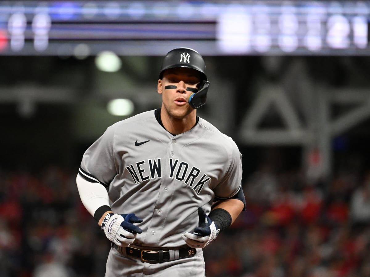 Aaron Judge: Was looking at 'chirping' Yankees, not for signal - ESPN