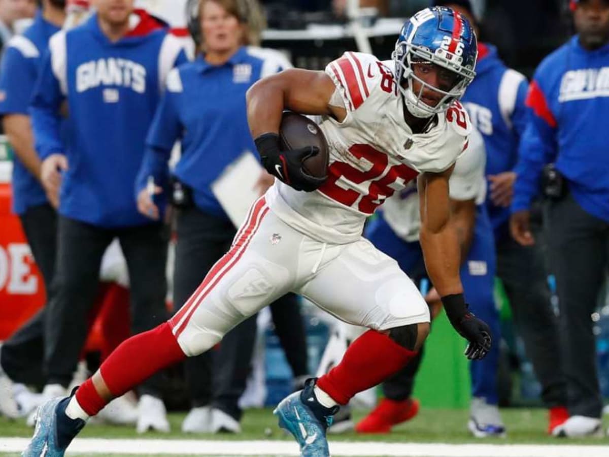 Giants rally from 10 down, top Ravens 24-20 on Barkley's run