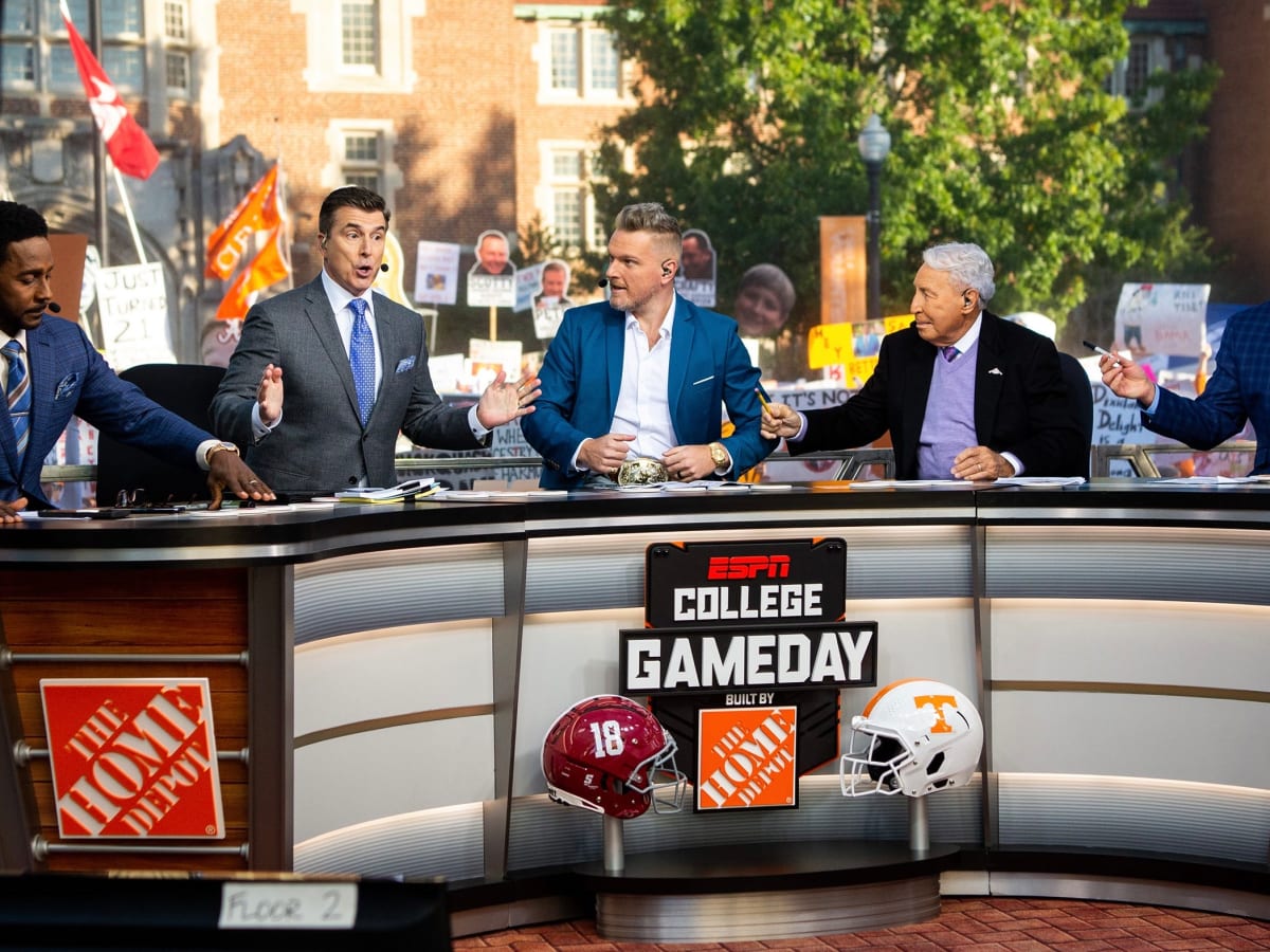 The Bear is awakened for College GameDay - ESPN Front Row