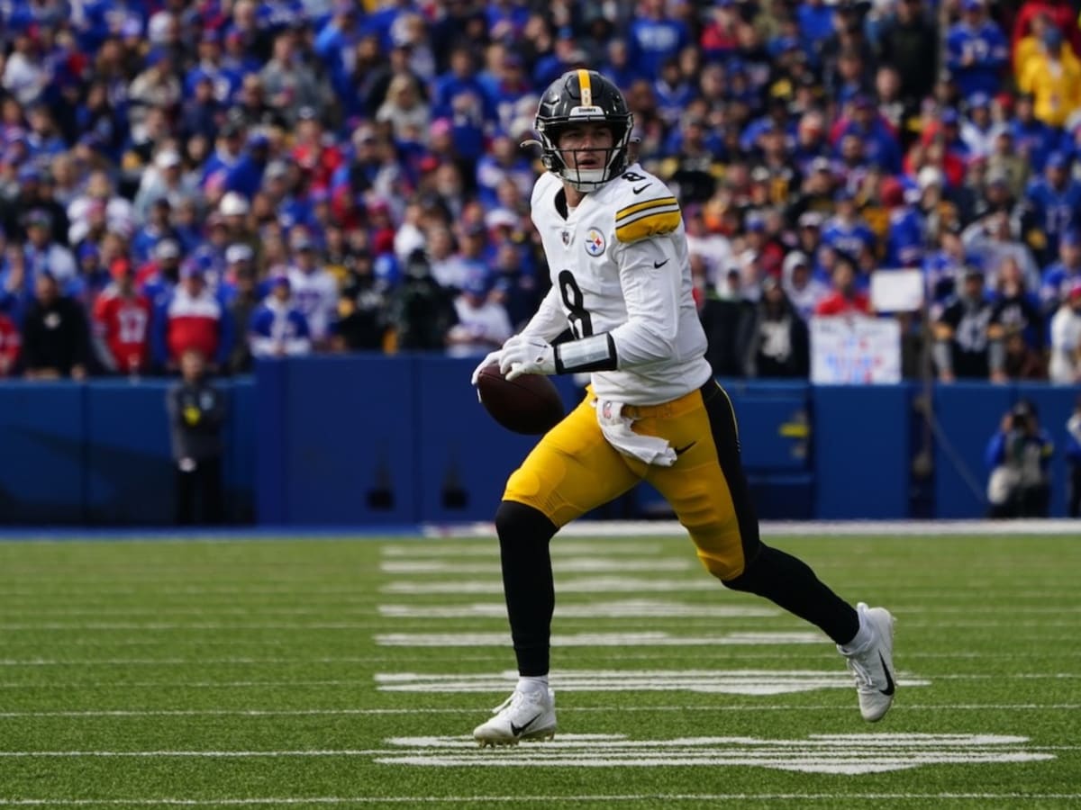 Steelers QB Kenny Pickett exits win over Buccaneers with concussion