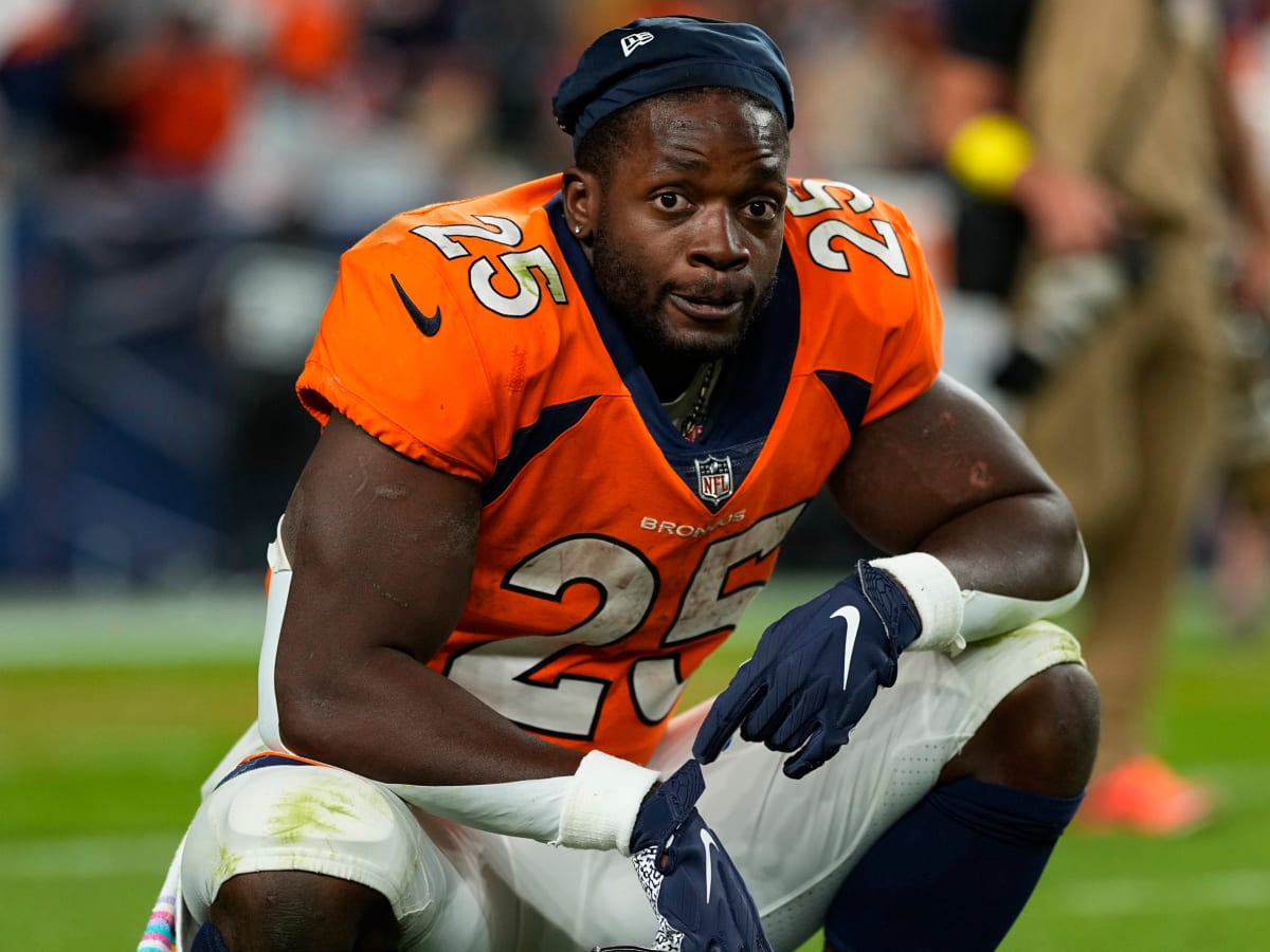 Runningback Melvin Gordon III of the Denver Broncos on a running