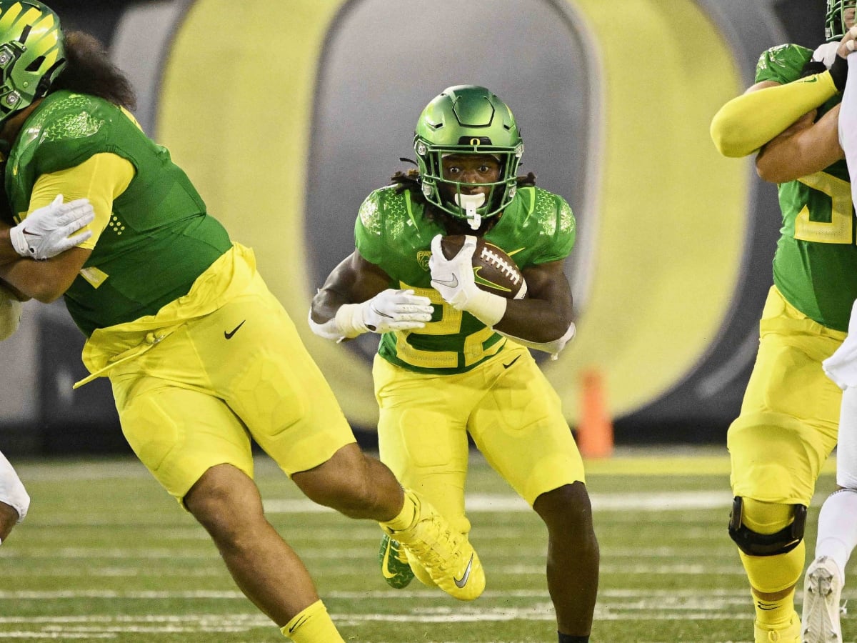 Pac-12 picks ATS: Oregon beats UCLA and here's why