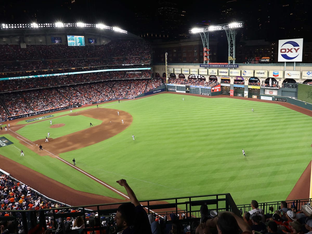 Astros use Minute Maid Park as ultimate flex on Yankees