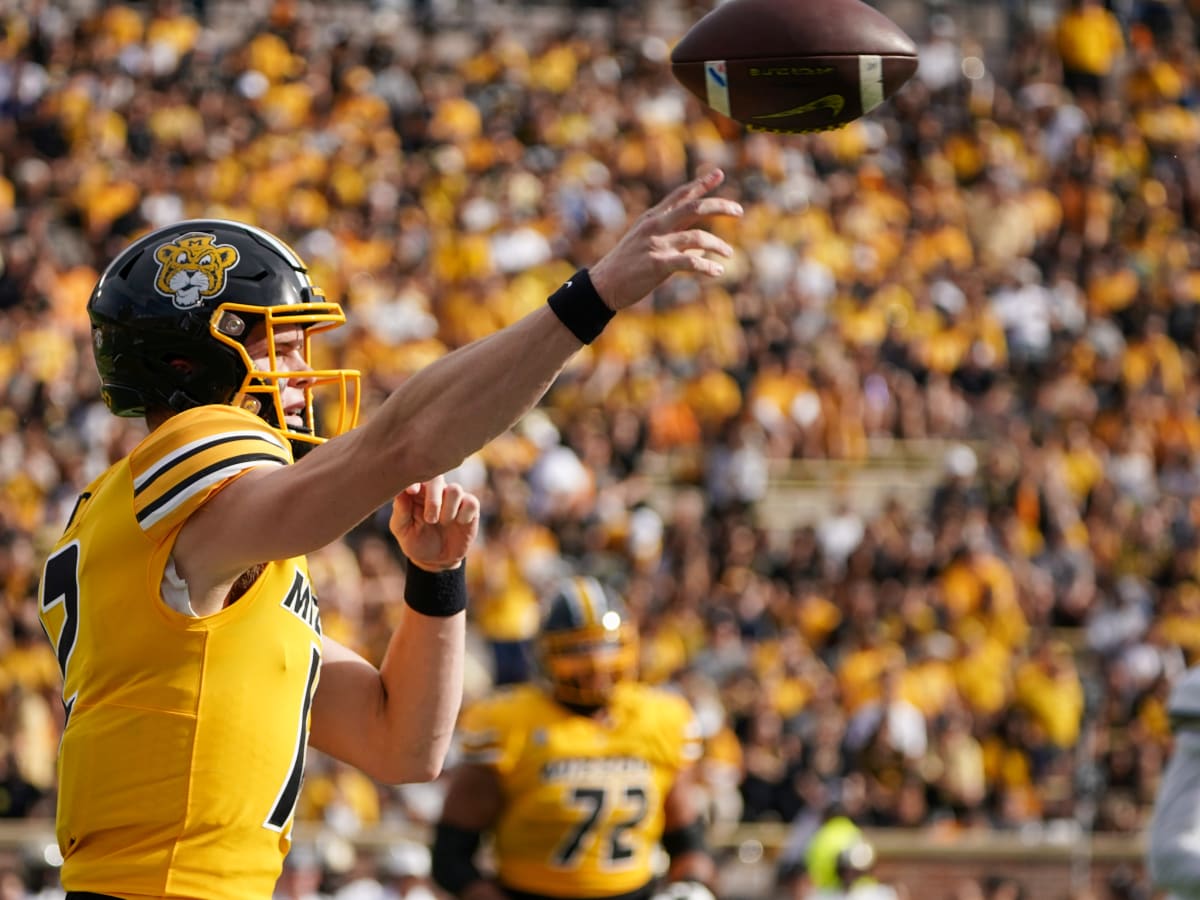 Gamecocks win rain-filled, lightning-delayed game over Missouri with field  goal