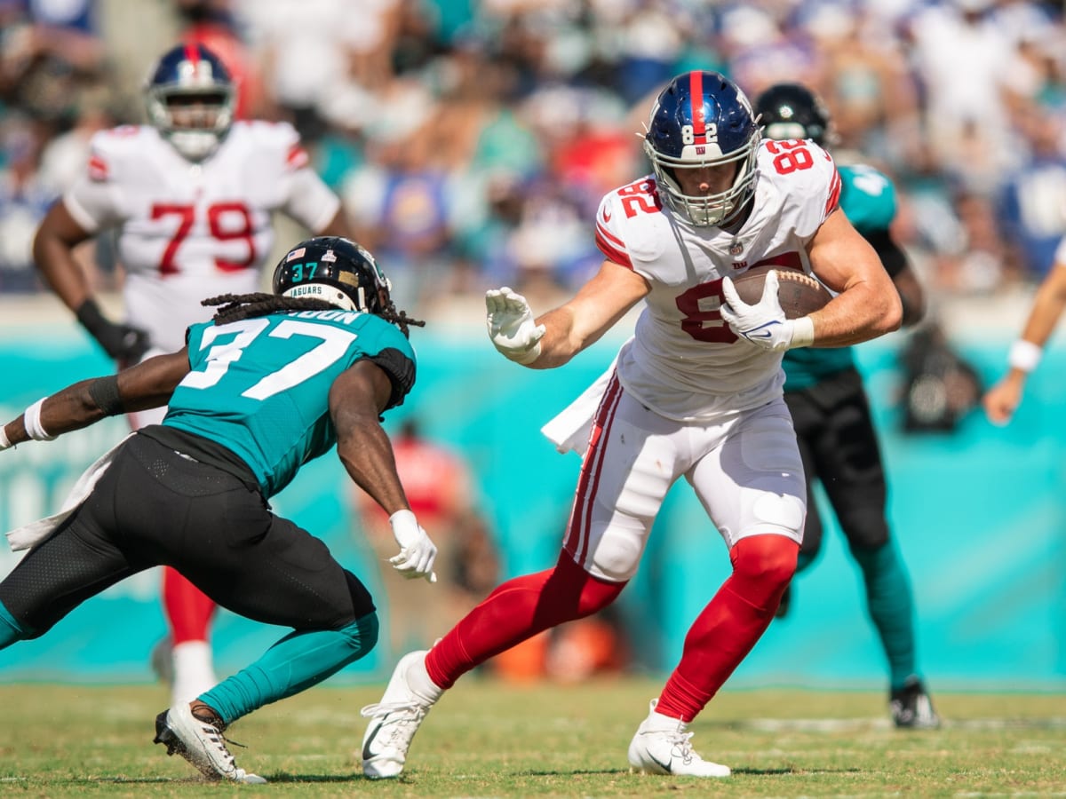 Giants' injuries piling up in Jaguars game: Evan Neal, Ben Bredeson exit;  Daniel Bellinger taken to hospital with eye injury 