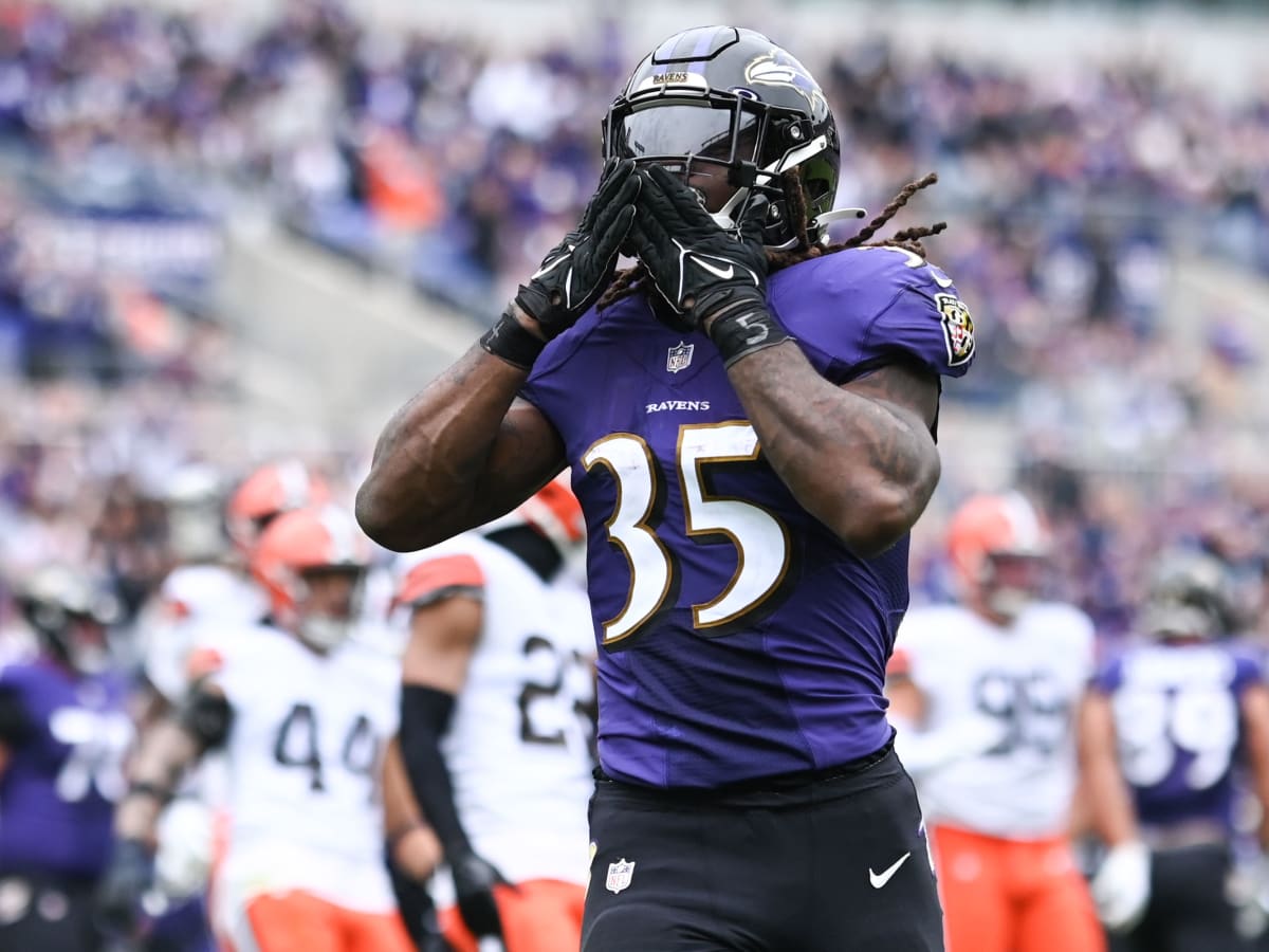 Heckuva Thing!' Baltimore Ravens QB Lamar Jackson's Completions vs.  Cleveland Browns - Sports Illustrated Baltimore Ravens News, Analysis and  More