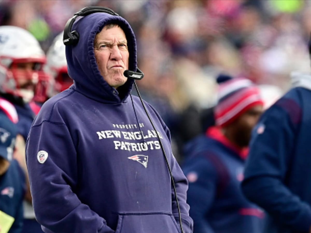 Chicago Bears vs. NE Patriots MNF Staff Picks: Bill Belichick should bounce  Bears in primetime - Bolts From The Blue