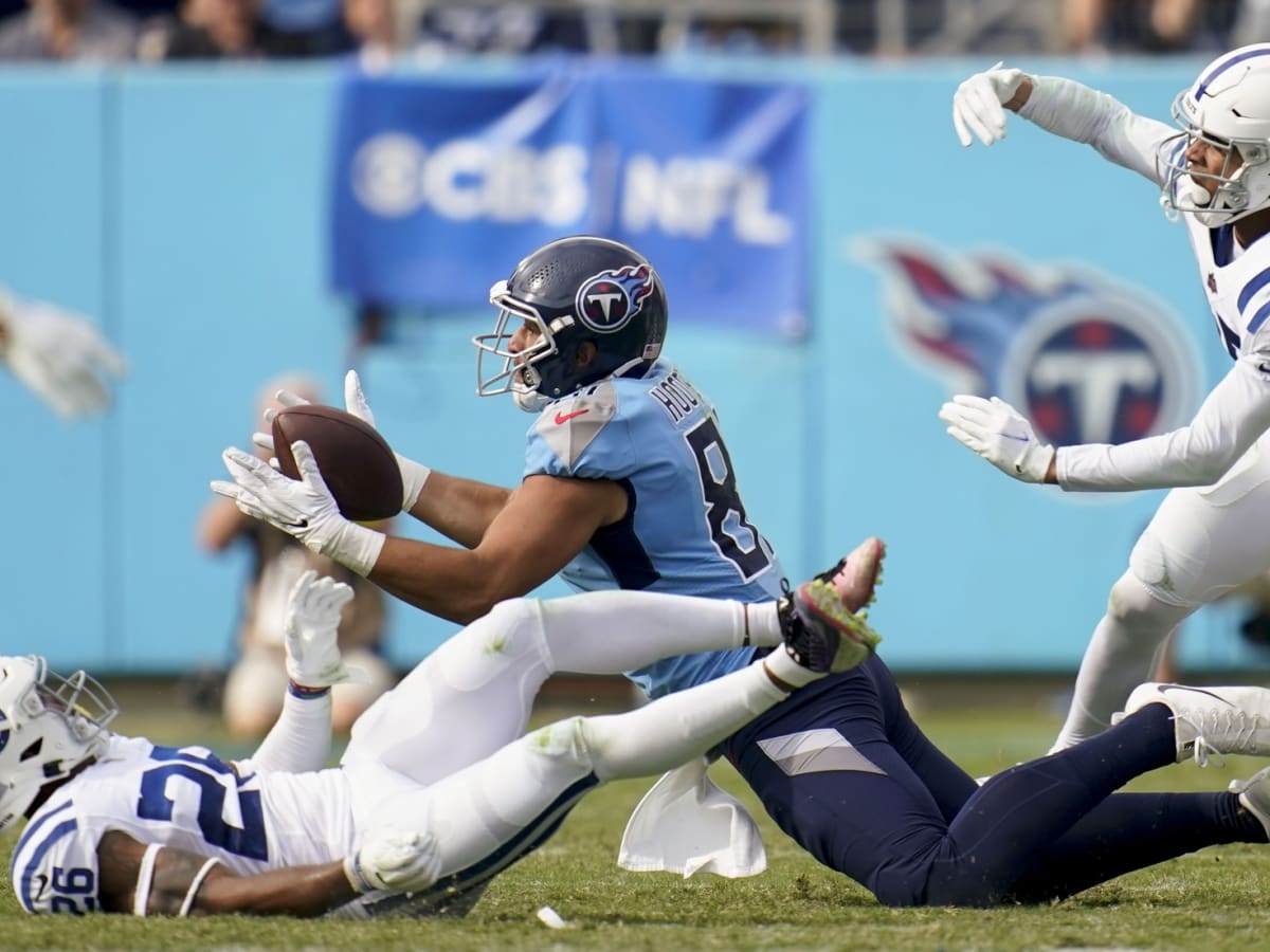 Ryan Tannehill throws 3 TDs as Titans hold off Colts 25-16