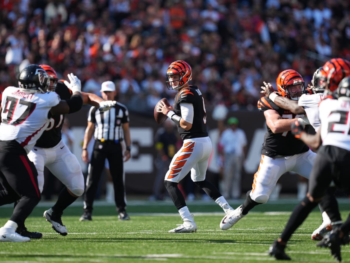 Bernard has TD run as Bengals beat Falcons 34-10