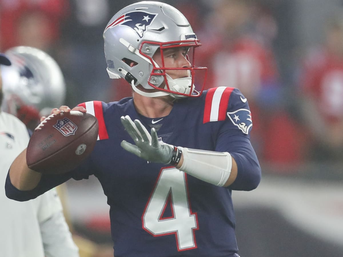 Patriots quarterback controversy: Bailey Zappe replaces Mac Jones - Sports  Illustrated