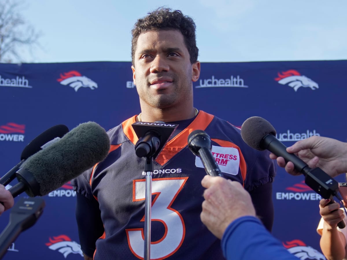 Russell Wilson still in concussion protocol, limited in practice - ESPN -  Denver Broncos Blog- ESPN