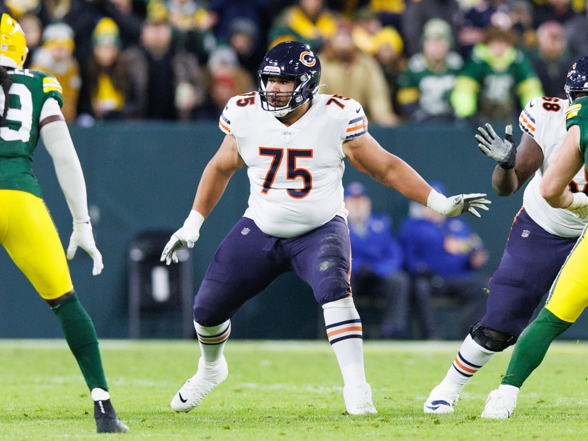 Chicago Bears offensive tackle Larry Borom (75) during an NFL football game  against the Minnesota Vikings, Sunday, Jan. 9, 2022 in Minneapolis. (AP  Photo/Stacy Bengs Stock Photo - Alamy