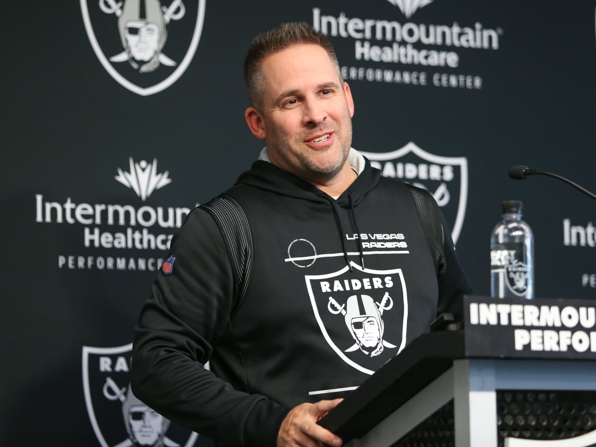 Las Vegas Raiders coach Josh McDaniels ends speculation over potential Josh  Jacobs trade - ABC30 Fresno