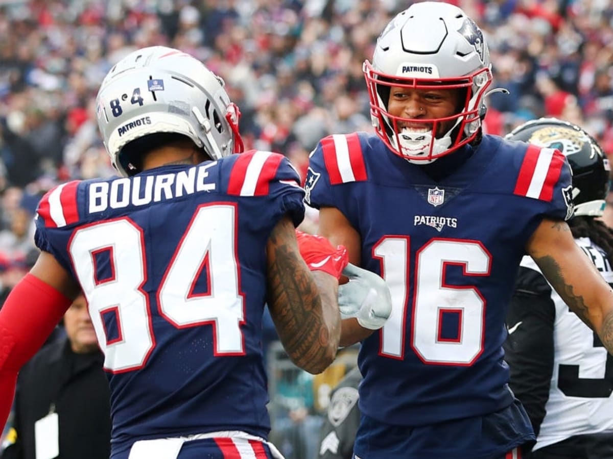 Report: Patriots' Bourne, Wynn drawing interest ahead of trade deadline