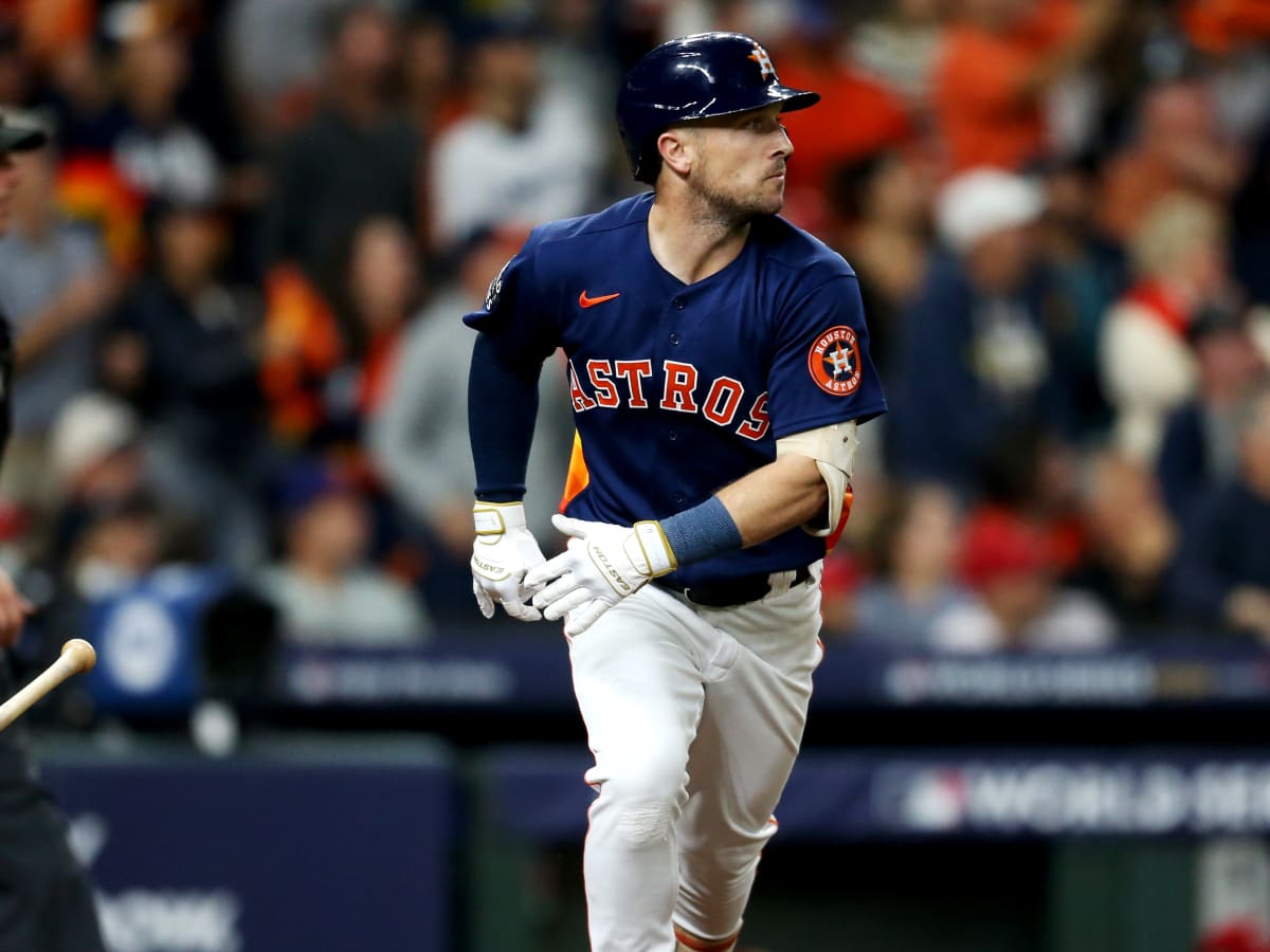 Houston Astros fans amazed as Alex Bregman continues his red-hot form in  the World Series as he smashed 2-run HR to put the Astros up 5-0