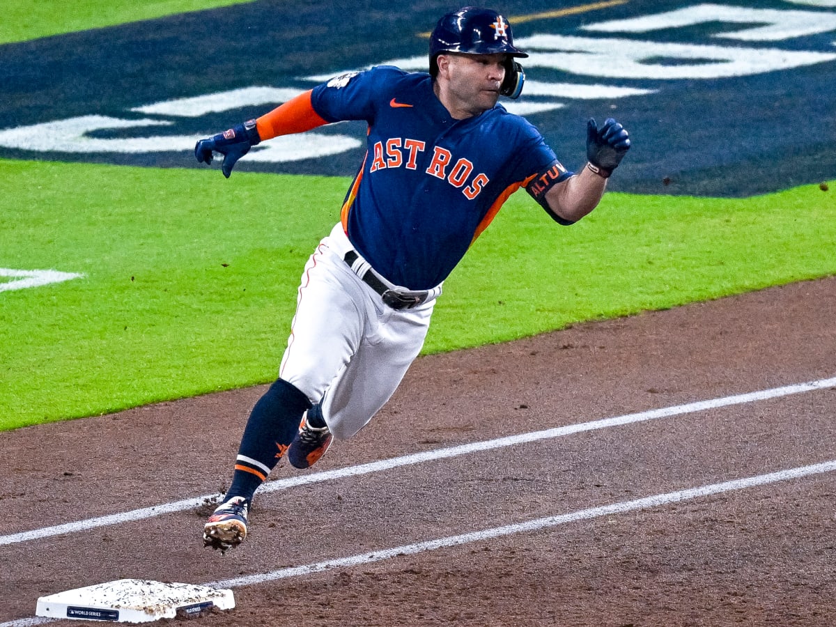 Houston Astros' Jose Altuve runs the bases after hitting a grand slam  against the Minnesota Twins during the seventh inning of a baseball game  Monday, May 29, 2023, in Houston. (AP Photo/David