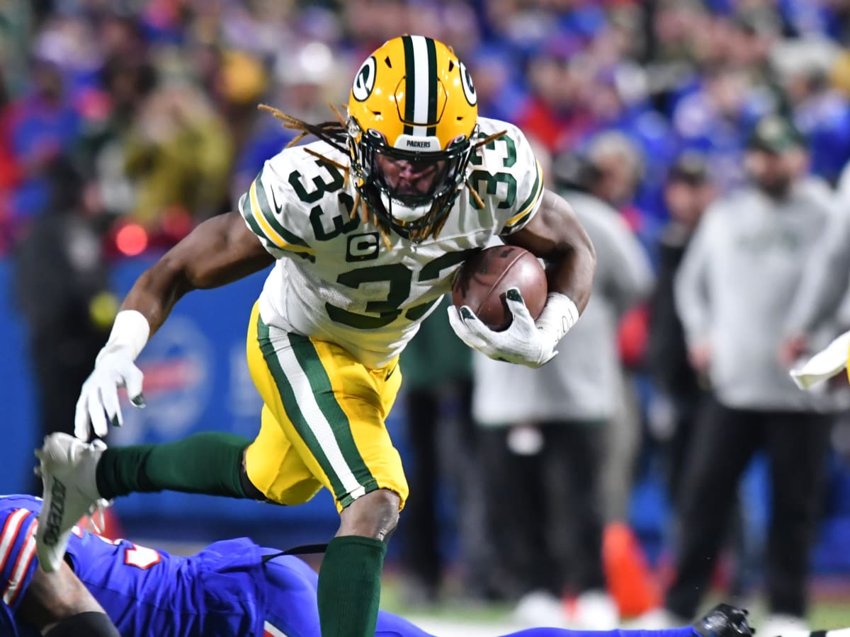 Packers running back Aaron Jones plays on Sunday -- on Family Feud!