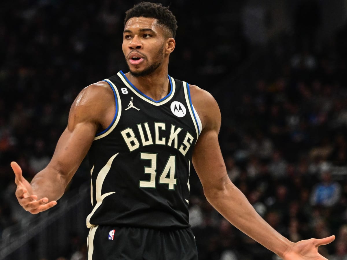 Giannis wins East Player of the Month…again