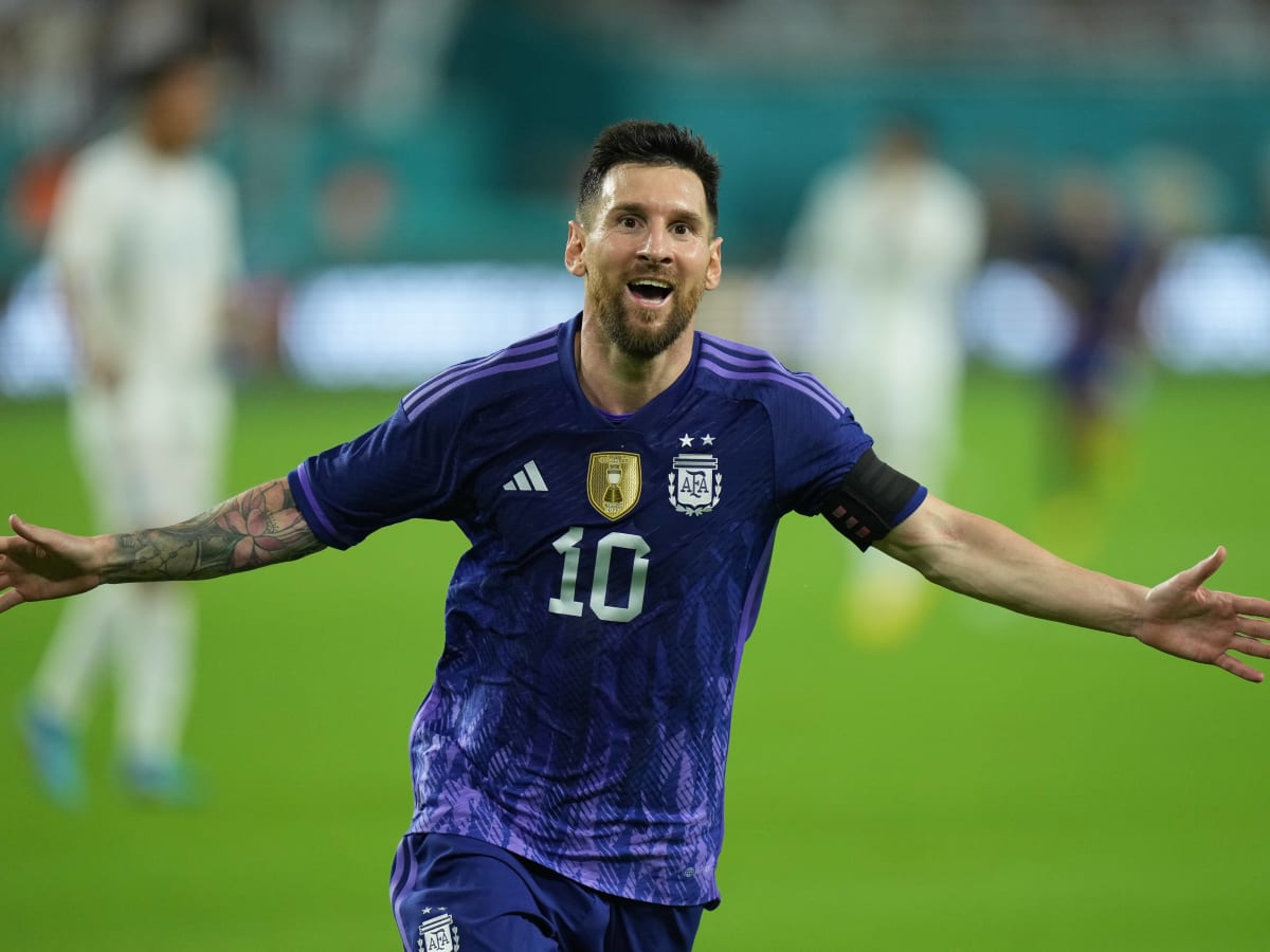 Two Lionel Messi goals vs Peru see Argentina captain break record - Futbol  on FanNation