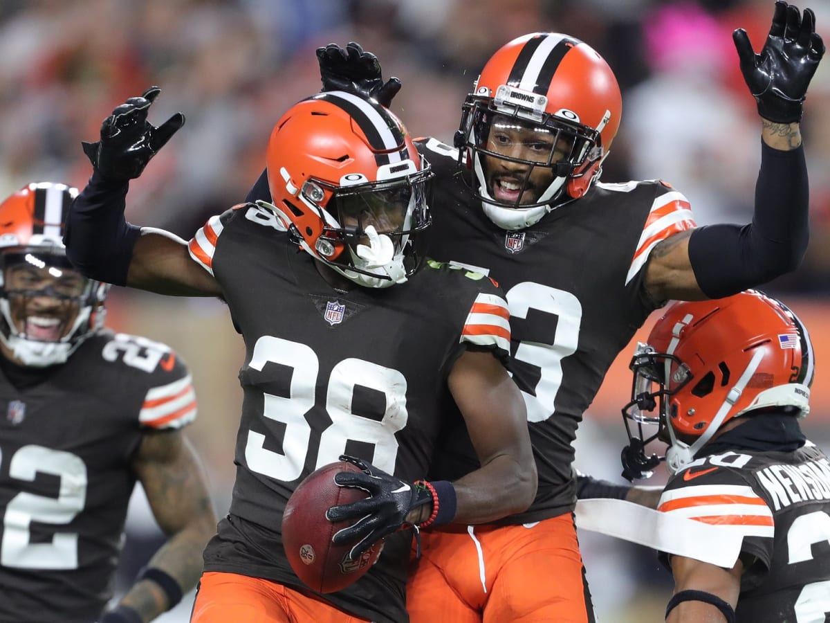 Browns Re-Sign CB A.J. Green To Practice Squad 