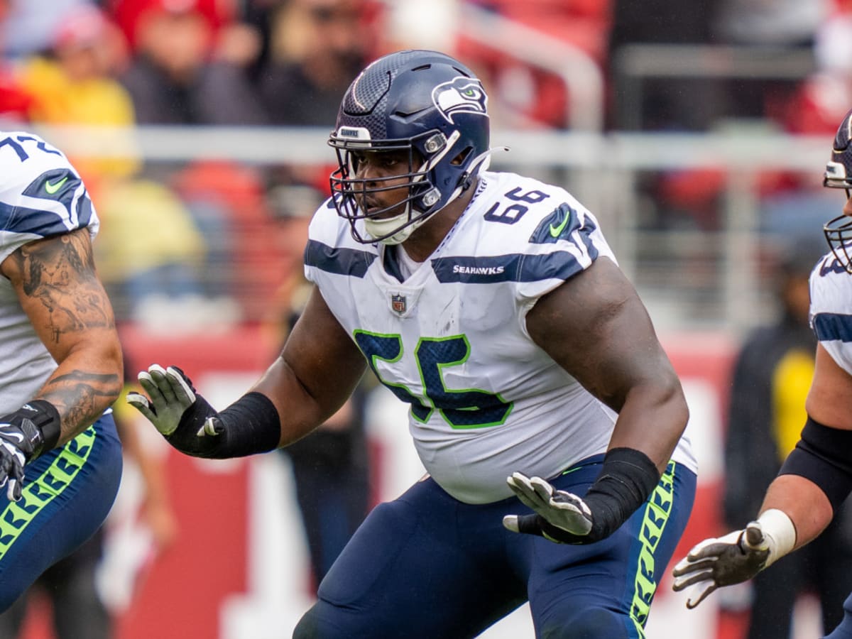 Seattle Seahawks guard Phil Haynes warms up before an NFL football game  against the Tampa Bay Buccaneers, Sunday, Nov. 13, 2022, in Munich,  Germany. (AP Photo/Gary McCullough Stock Photo - Alamy