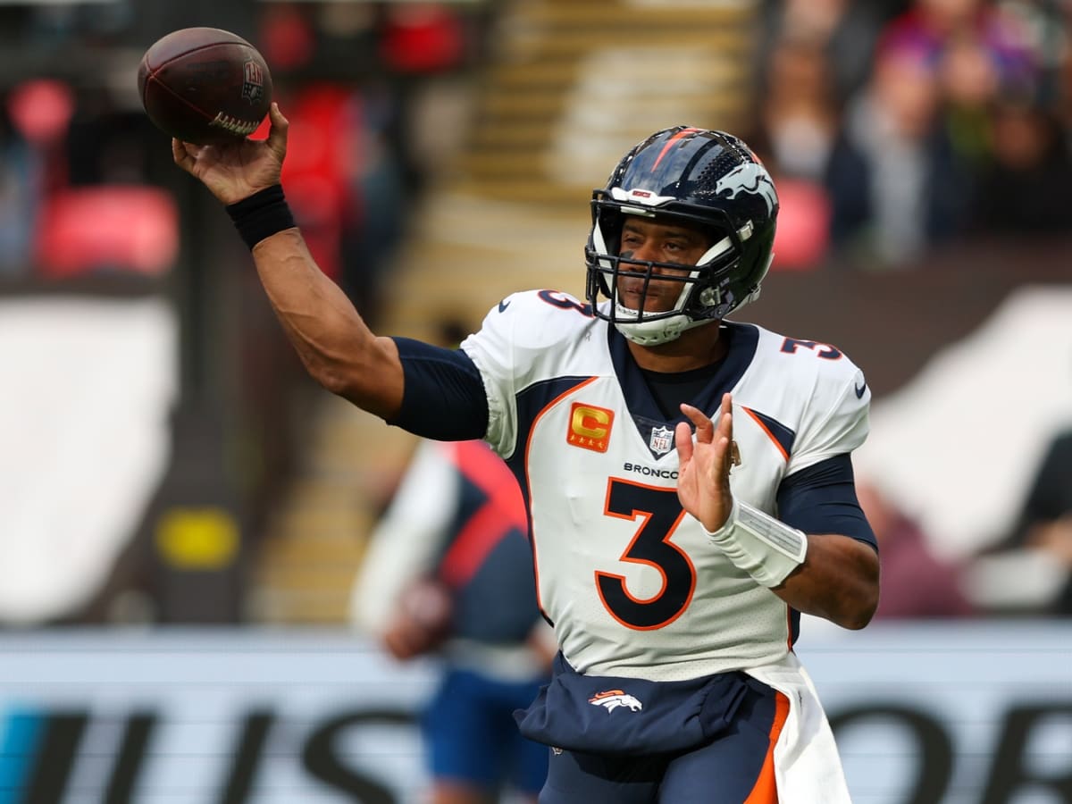 Denver, USA. 18th Sep, 2022. September 18, 2022: Denver Broncos quarterback  Russell Wilson (3) throws a pass in the football game between the Denver  Broncos and Houston Texans at Empower Field Field