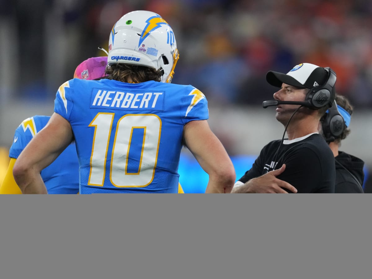 Los Angeles Chargers vs. Denver Broncos Betting Odds: Week 6 Point Spread,  Moneyline, Over/Under - Sports Illustrated Los Angeles Chargers News,  Analysis and More