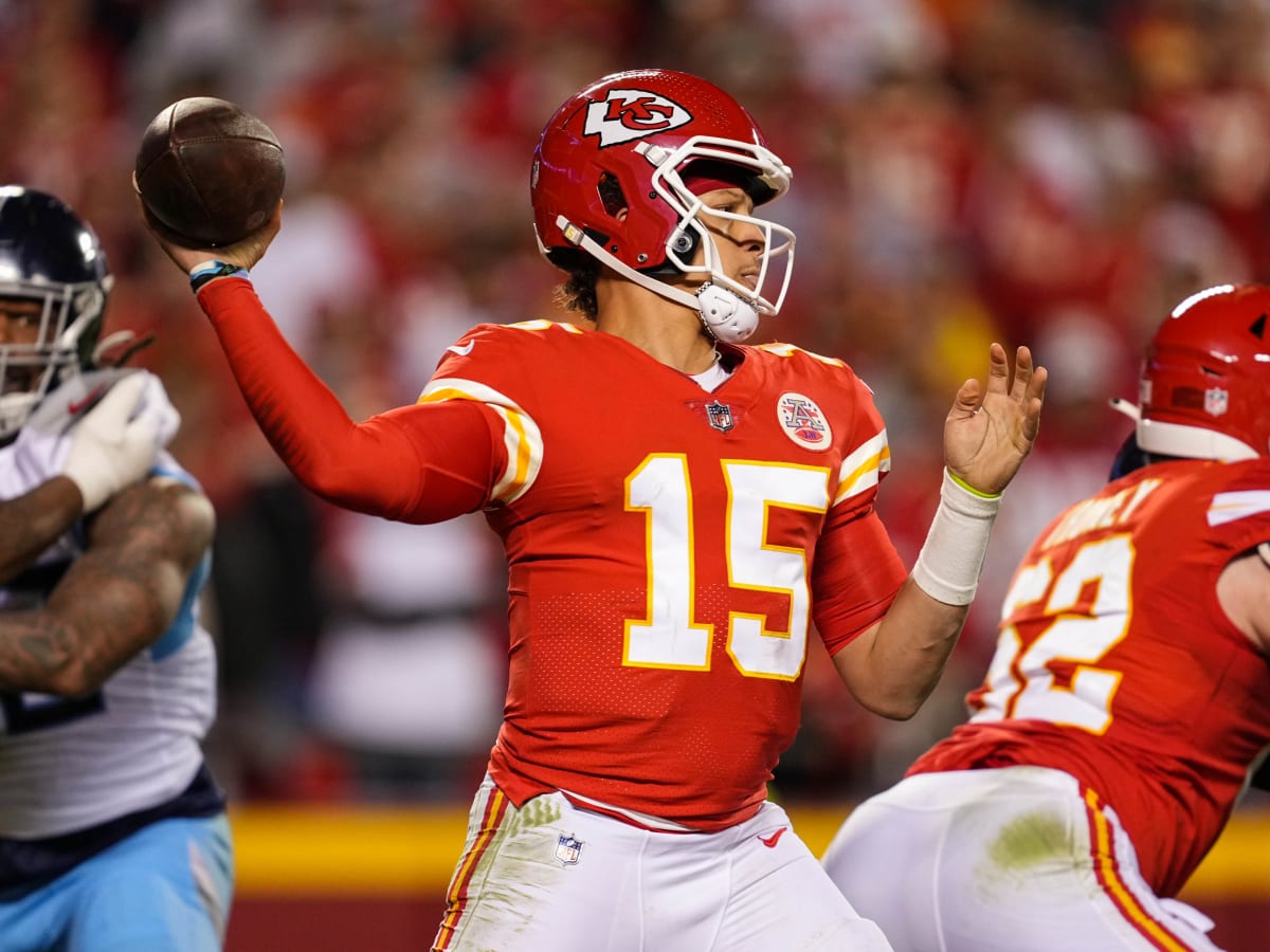 Chiefs vs. Titans score, takeaways: Patrick Mahomes uses his legs to force  overtime, lifts K.C. past Tennessee 