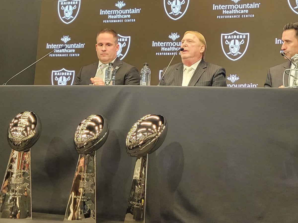 Congratulate Raiders' Mark Davis on latest weak Vegas feat: Parking Derek  Carr