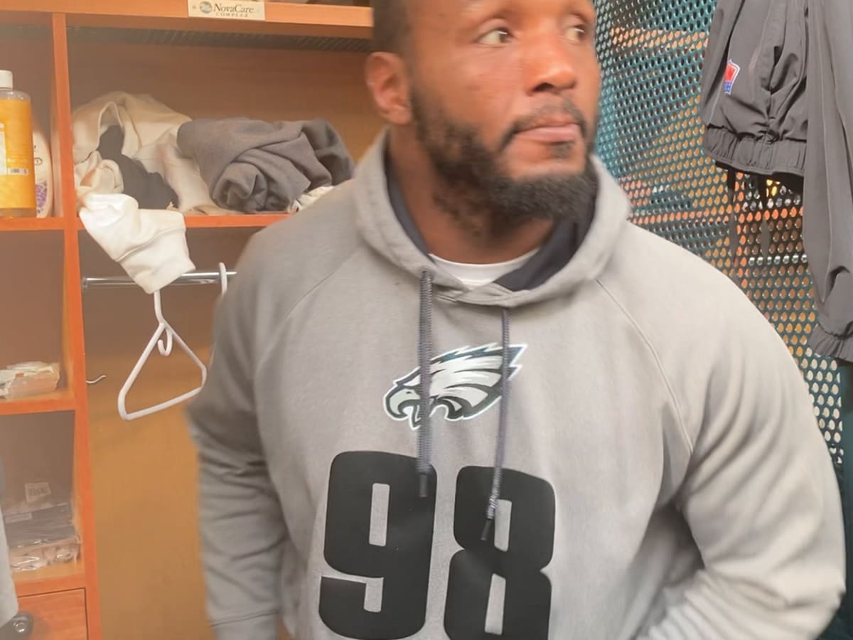 Eagles place DE Robert Quinn on IR