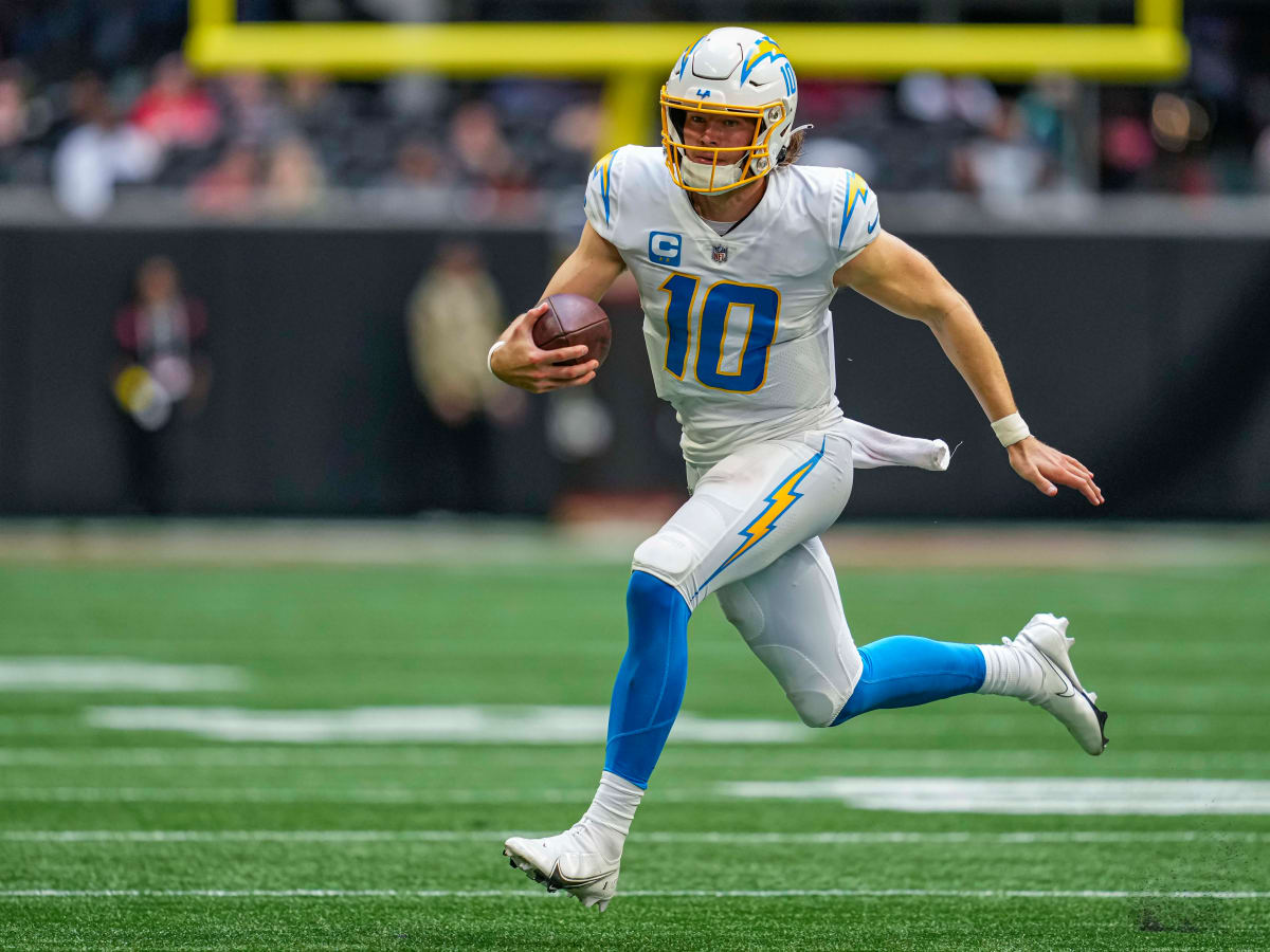 Chargers News: Fans Break Down the Greatness of Justin Herbert