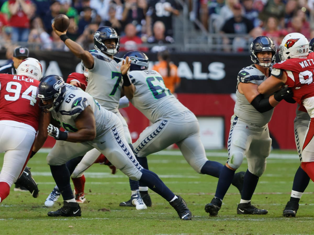 Bucs, Seahawks clash in 1st regular-season game in Germany - The