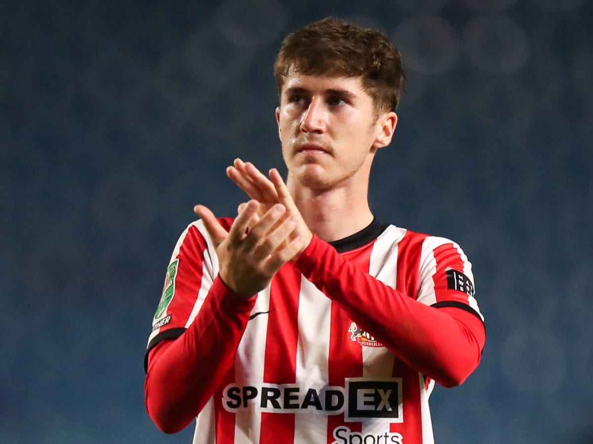 Trai Hume could soon be 'first choice right back,' admits Sunderland boss -  Sports Illustrated Sunderland Nation