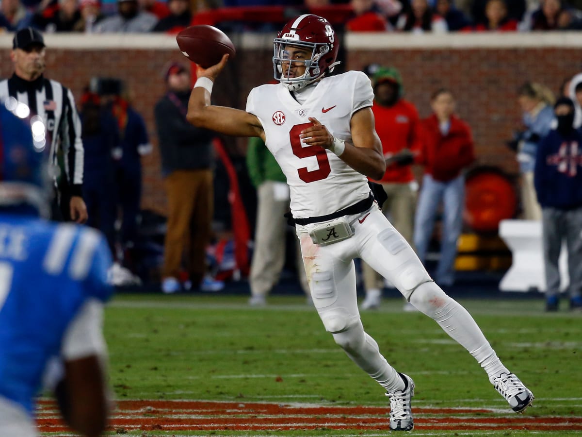 No. 9/10/11 Alabama Football Uses Second-Half Comeback to Beat No. 11/11/9 Ole  Miss, 30-24 - University of Alabama Athletics