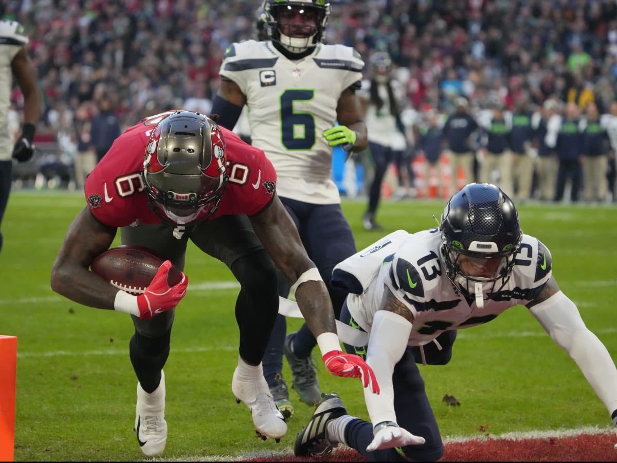 Bucs defeat Seahawks, snapping 0-3 overseas streak in 'electric