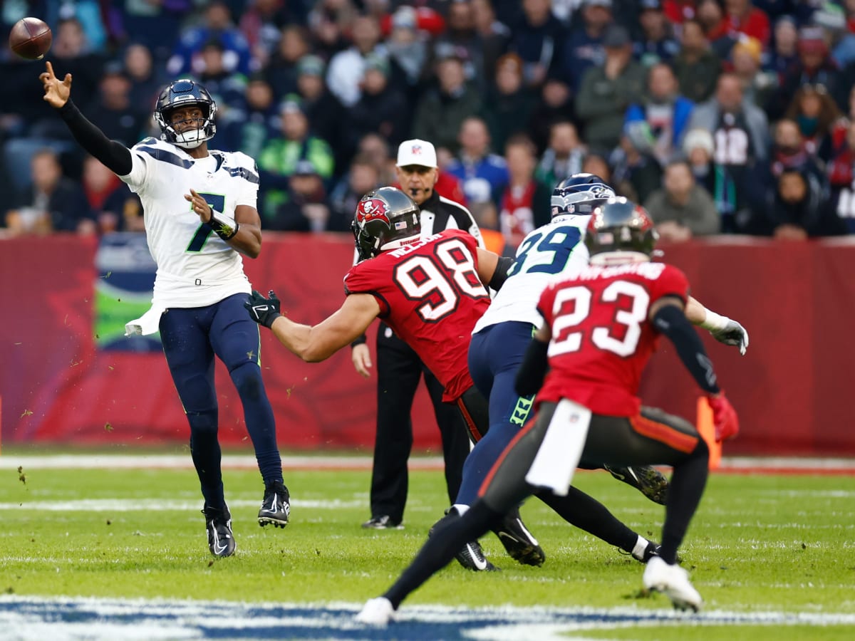 Buccaneers vs. Seahawks DFS Picks for FanDuel: A Munich Celebration  Featuring Geno Smith